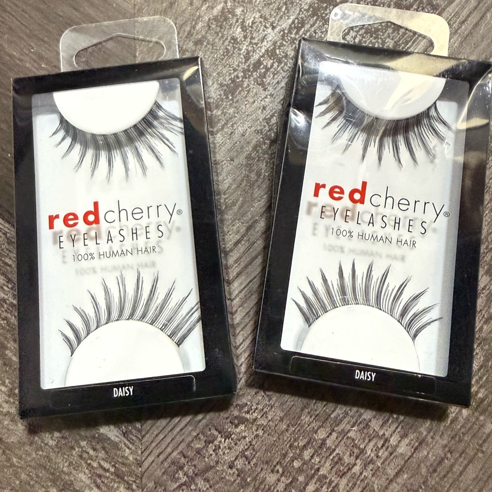Red Cherry Eyelashes - Daisy